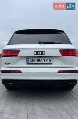 Внедорожник / Кроссовер Audi Q7 2018 в 