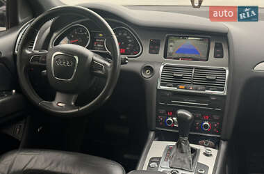 Внедорожник / Кроссовер Audi Q7 2011 в 