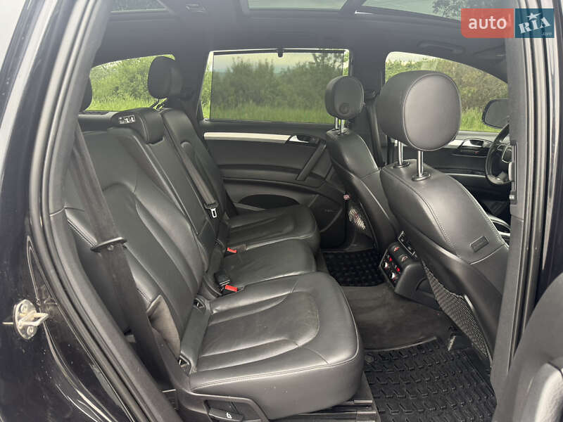 Внедорожник / Кроссовер Audi Q7 2011 в Ужгороде