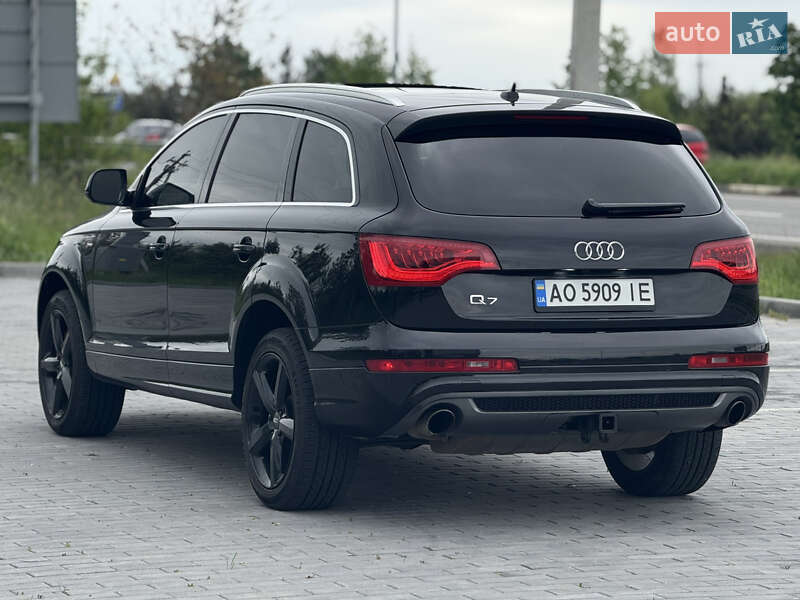 Внедорожник / Кроссовер Audi Q7 2011 в Ужгороде