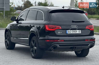Внедорожник / Кроссовер Audi Q7 2011 в 