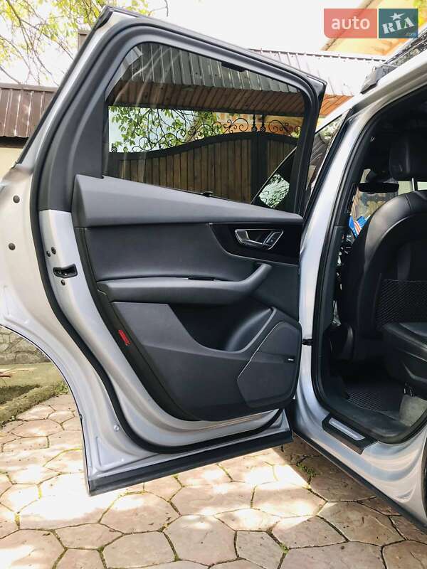 Позашляховик / Кросовер Audi Q7 2018 в Новій Одесі