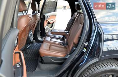 Позашляховик / Кросовер Audi Q7 2017 в 
