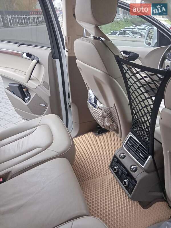 Внедорожник / Кроссовер Audi Q7 2013 в Тернополе