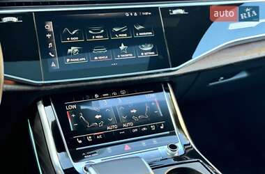 Внедорожник / Кроссовер Audi Q7 2022 в 