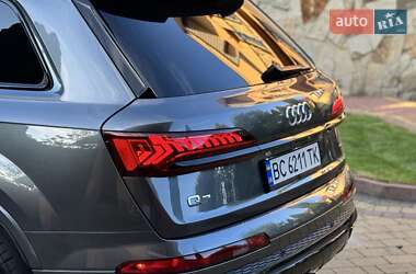 Внедорожник / Кроссовер Audi Q7 2022 в 
