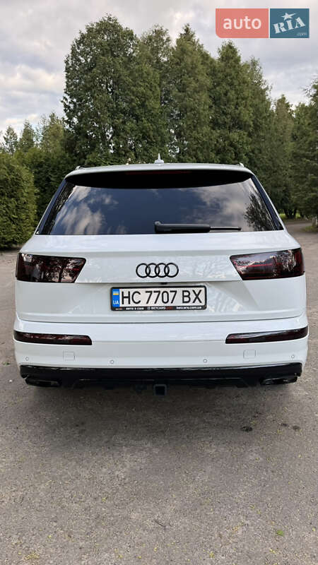 Позашляховик / Кросовер Audi Q7 2017 в Винниках