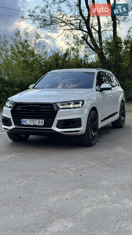 Позашляховик / Кросовер Audi Q7 2017 в Винниках