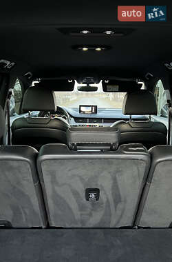 Внедорожник / Кроссовер Audi Q7 2015 в 