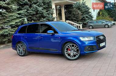 Позашляховик / Кросовер Audi Q7 2016 в 