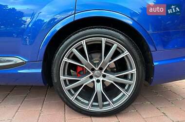 Позашляховик / Кросовер Audi Q7 2016 в 