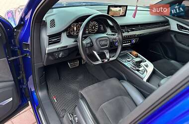Позашляховик / Кросовер Audi Q7 2016 в 