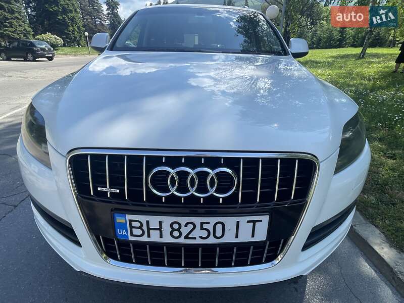 Позашляховик / Кросовер Audi Q7 2014 в Одесі