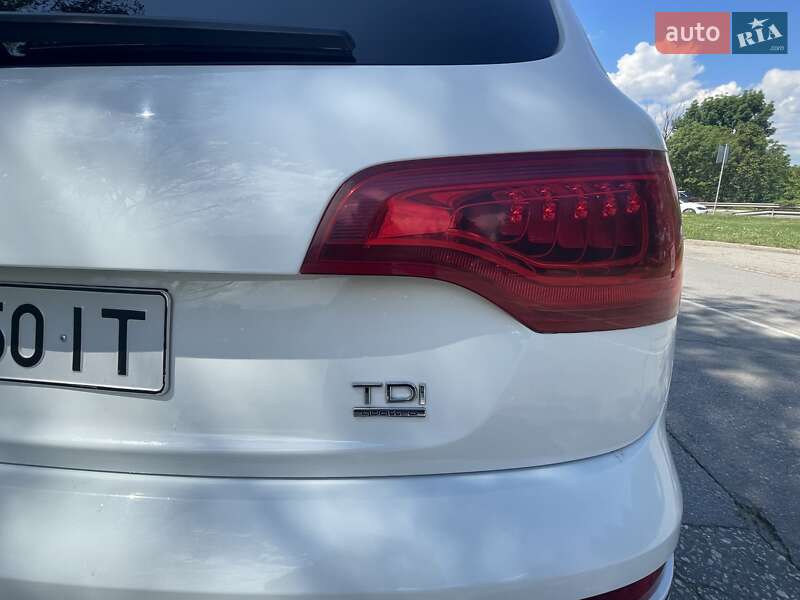 Позашляховик / Кросовер Audi Q7 2014 в Одесі