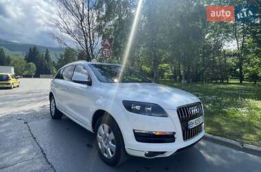 Внедорожник / Кроссовер Audi Q7 2014 в 