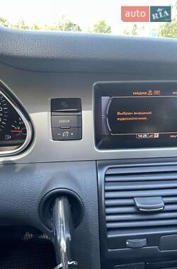 Внедорожник / Кроссовер Audi Q7 2014 в 