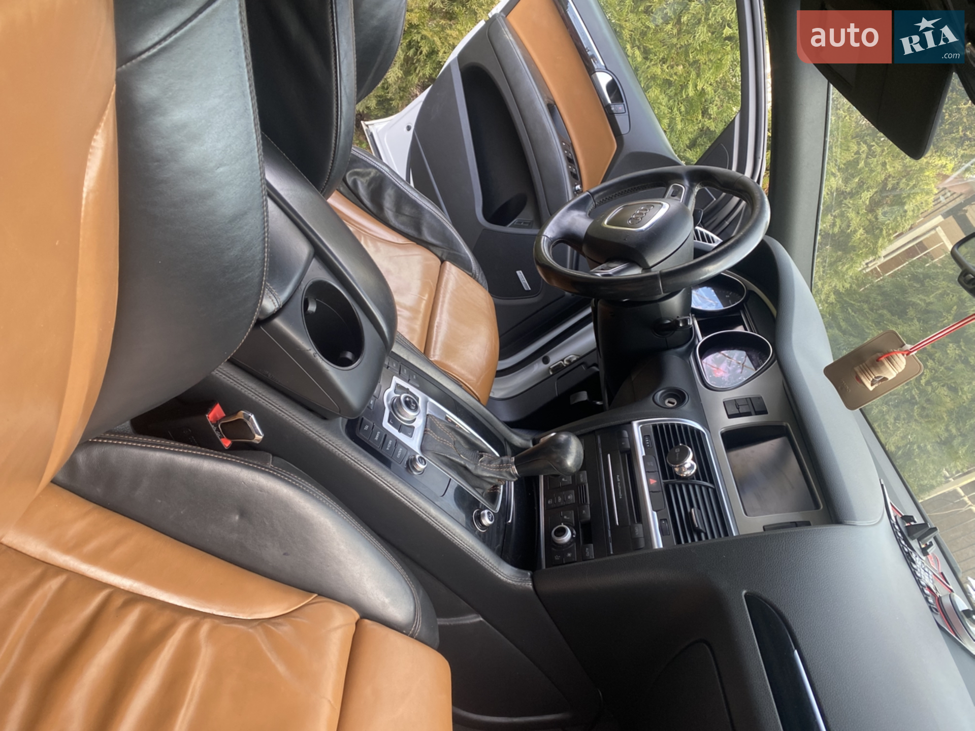 2010 Audi Q7 - мініатюра 3