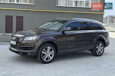 Внедорожник / Кроссовер Audi Q7 2011 в 