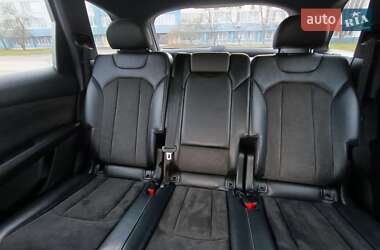 Внедорожник / Кроссовер Audi Q7 2017 в 