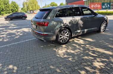 Внедорожник / Кроссовер Audi Q7 2017 в 