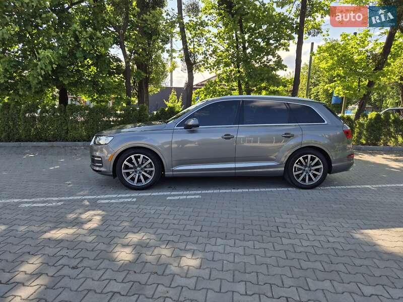 Внедорожник / Кроссовер Audi Q7 2017 в Виннице