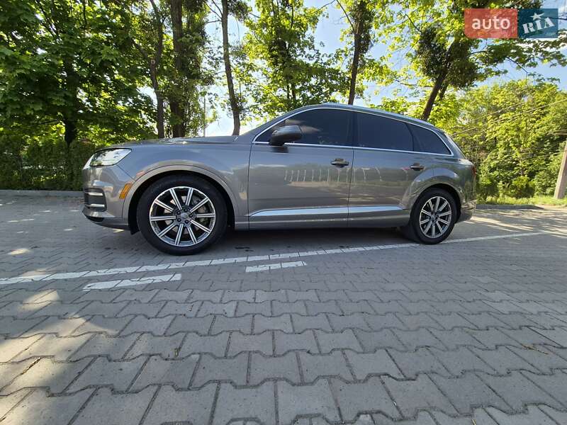 Внедорожник / Кроссовер Audi Q7 2017 в Виннице