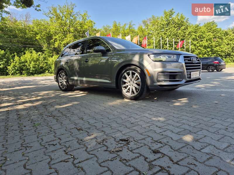 Внедорожник / Кроссовер Audi Q7 2017 в Виннице