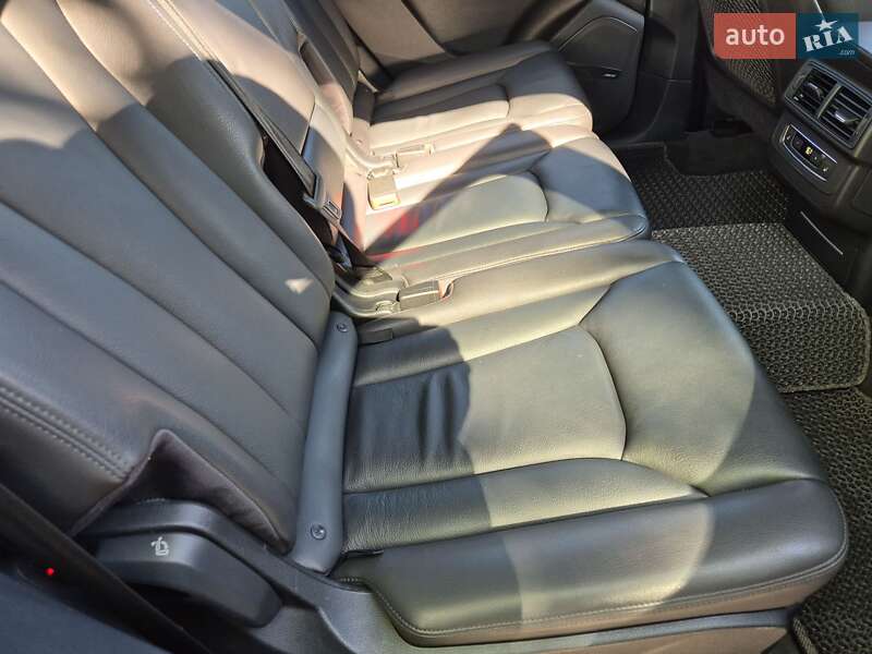 Внедорожник / Кроссовер Audi Q7 2017 в Виннице
