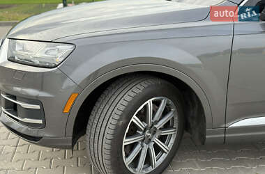 Внедорожник / Кроссовер Audi Q7 2018 в 
