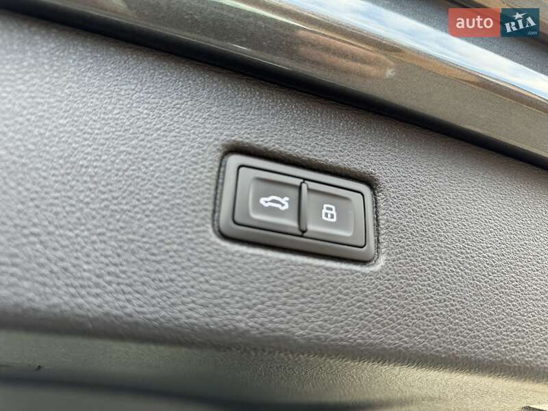 Позашляховик / Кросовер Audi Q7 2018 в Києві фото 14 Позашляховик / Кросовер Audi Q7 2018 в Києві