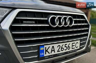 Внедорожник / Кроссовер Audi Q7 2018 в 