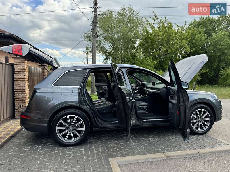 Позашляховик / Кросовер Audi Q7 2018 в Києві фото 29 Позашляховик / Кросовер Audi Q7 2018 в Києві