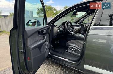 Внедорожник / Кроссовер Audi Q7 2018 в 