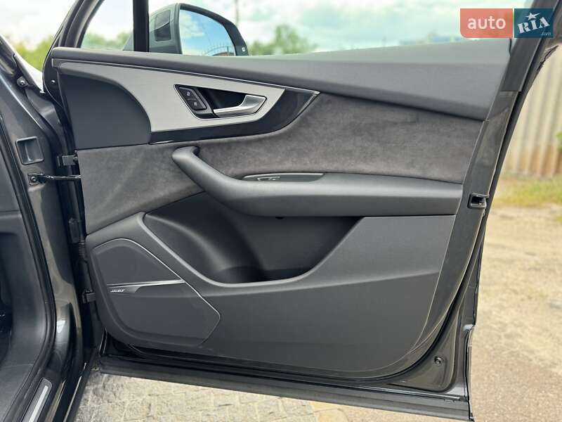 Позашляховик / Кросовер Audi Q7 2018 в Києві фото 52 Позашляховик / Кросовер Audi Q7 2018 в Києві