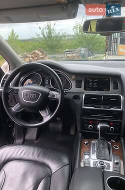 Внедорожник / Кроссовер Audi Q7 2015 в 