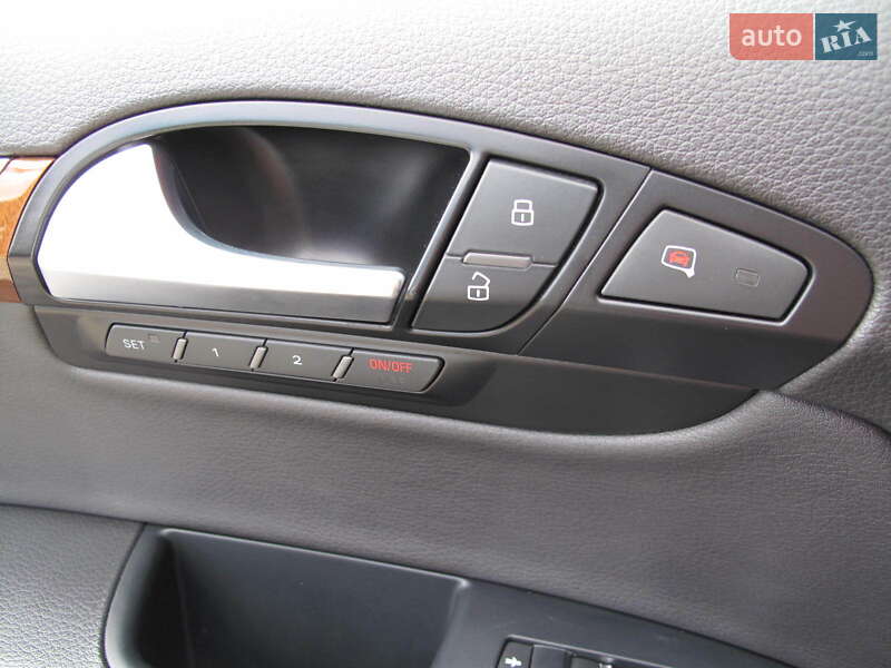 Внедорожник / Кроссовер Audi Q7 2014 в Киеве