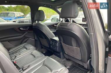 Внедорожник / Кроссовер Audi Q7 2016 в 