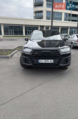 Внедорожник / Кроссовер Audi Q7 2019 в 