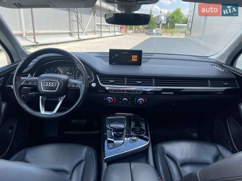 Внедорожник / Кроссовер Audi Q7 2015 в Киеве