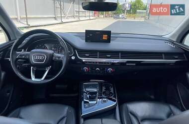Внедорожник / Кроссовер Audi Q7 2015 в 