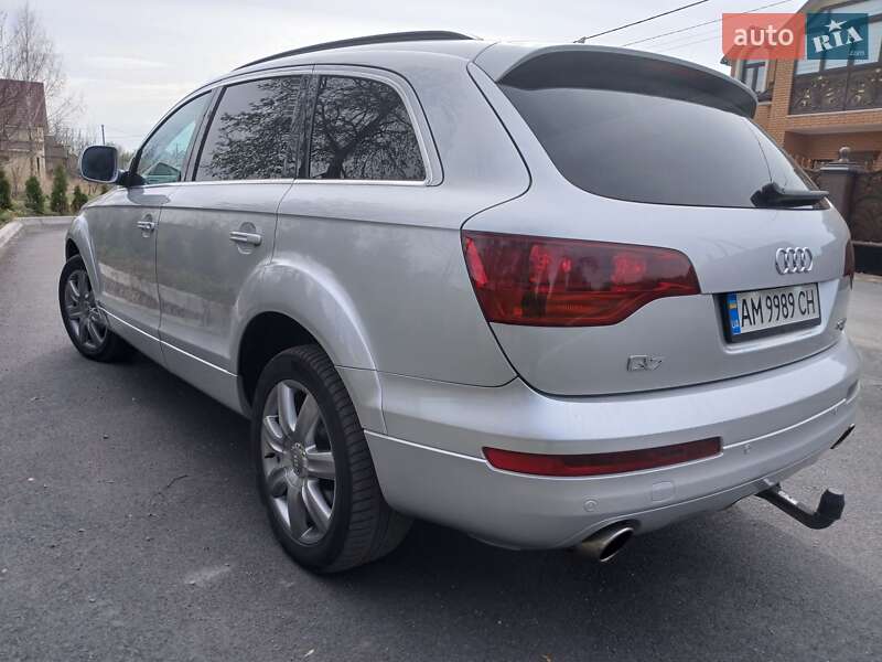 Внедорожник / Кроссовер Audi Q7 2008 в Звягеле
