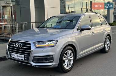 Внедорожник / Кроссовер Audi Q7 2018 в 