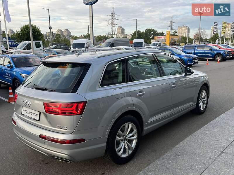 Внедорожник / Кроссовер Audi Q7 2018 в Киеве