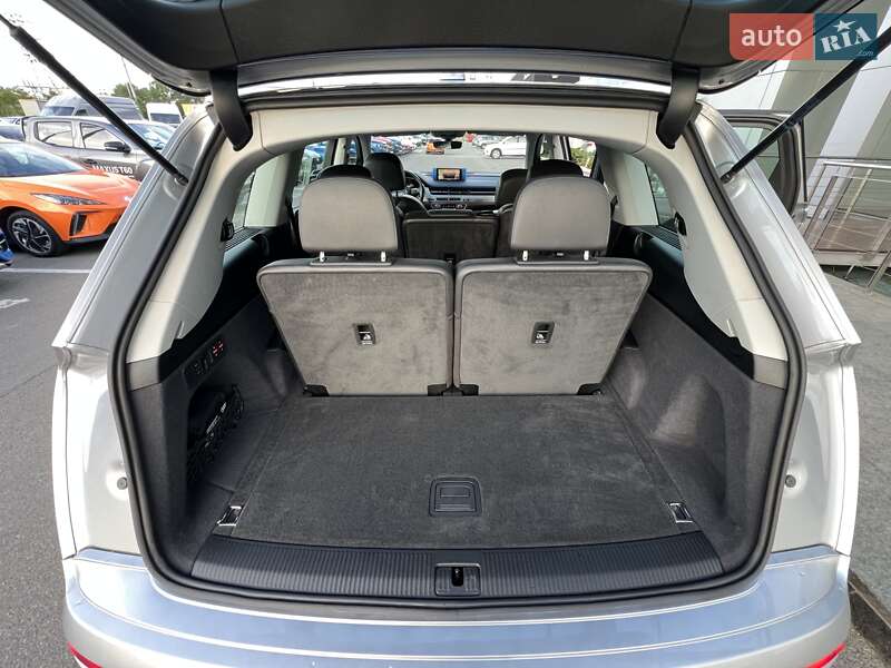 Внедорожник / Кроссовер Audi Q7 2018 в Киеве