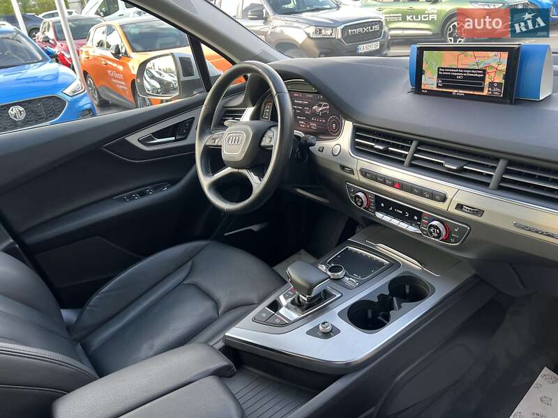 Внедорожник / Кроссовер Audi Q7 2018 в Киеве