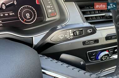 Внедорожник / Кроссовер Audi Q7 2018 в 