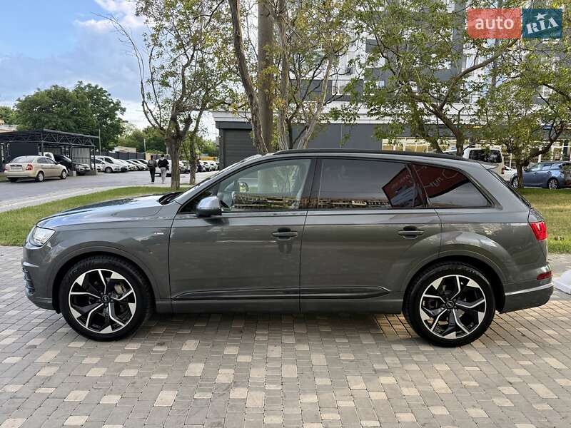 Позашляховик / Кросовер Audi Q7 2018 в Одесі