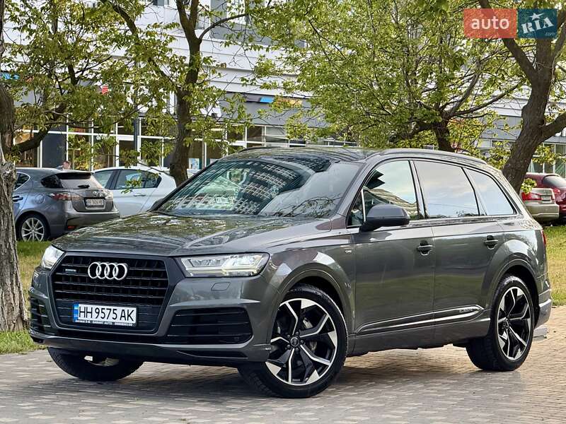 Позашляховик / Кросовер Audi Q7 2018 в Одесі