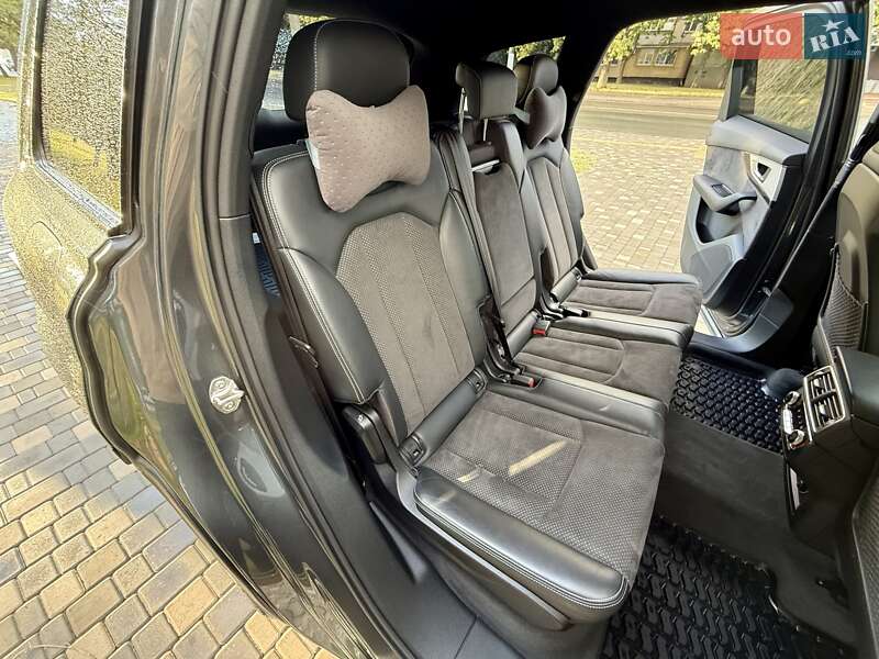 Позашляховик / Кросовер Audi Q7 2018 в Одесі
