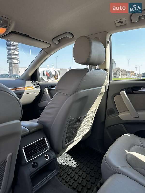 Внедорожник / Кроссовер Audi Q7 2011 в Луцке